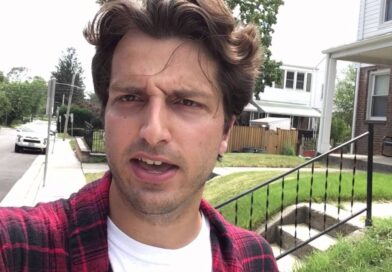 Why Steve Jobs & Mark Zuckerberg Wear The Same Clothes Everyday…